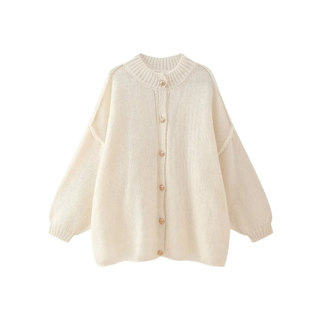 Eleganter Cardigan für Damen mit goldenen Knöpfen