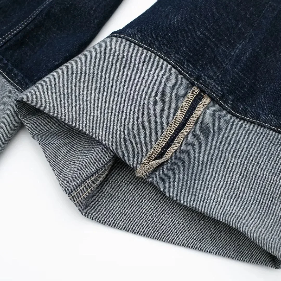 Weite High-Waist-Jeans mit umgeschlagenen Säumen und Taschen