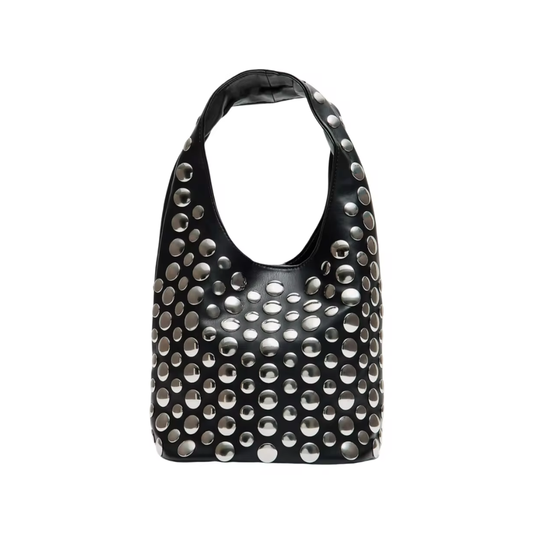 Schwarze Nieten-Tasche in Punkstil