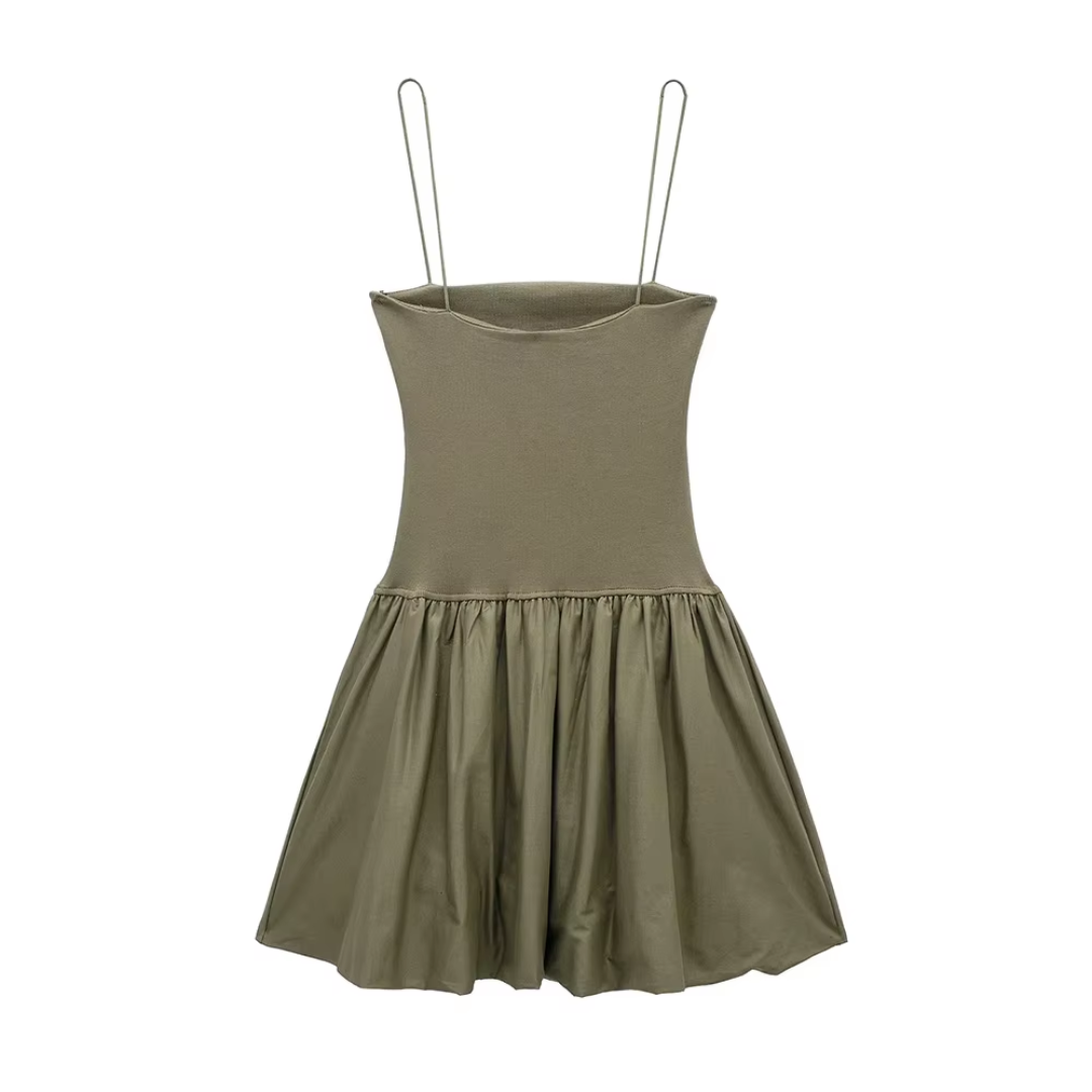 Trendiges Minikleid mit Puffsaum