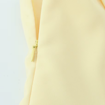 Feminin geschnittenes Tanktop mit Reißverschluss